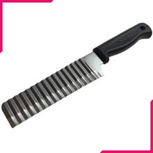 Crinckle Cutter Knife - bakeware bake house kitchenware bakers supplies baking