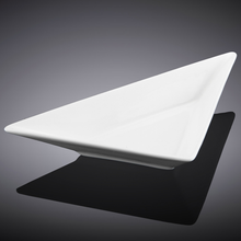 Wilmax Triangular Dish 7.5